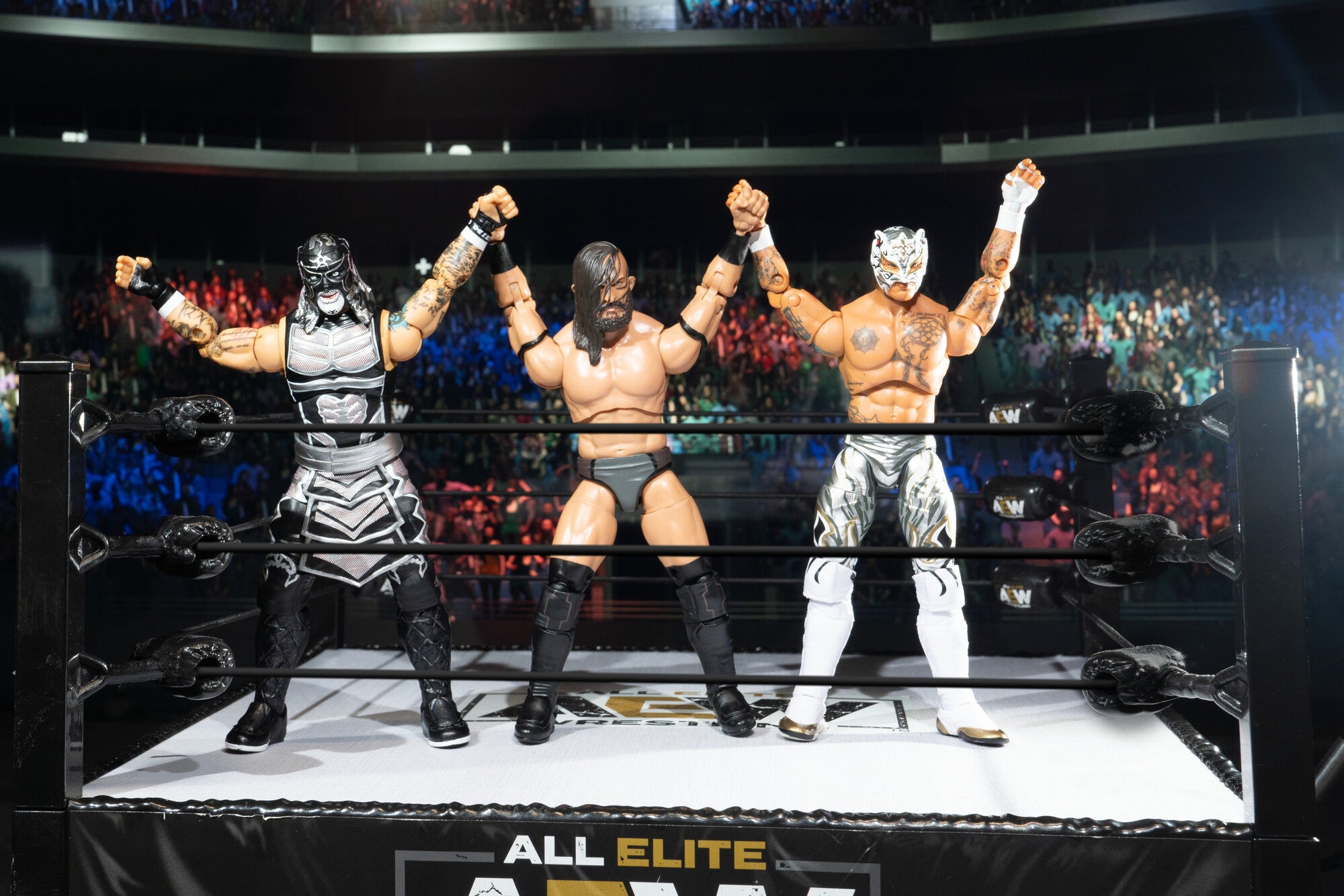 AEWDEATHTRIANGLE-09011385-lpr.jpg