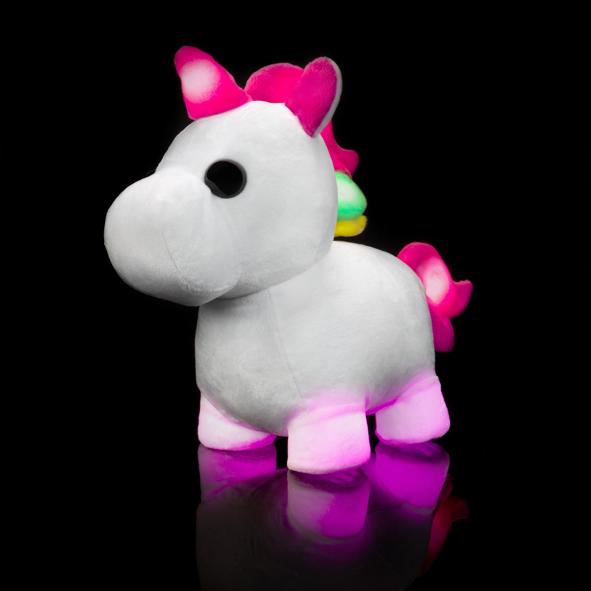 Adopt-Me-AME0011-Glow-Feature-3Qtr-L-lpr.jpg