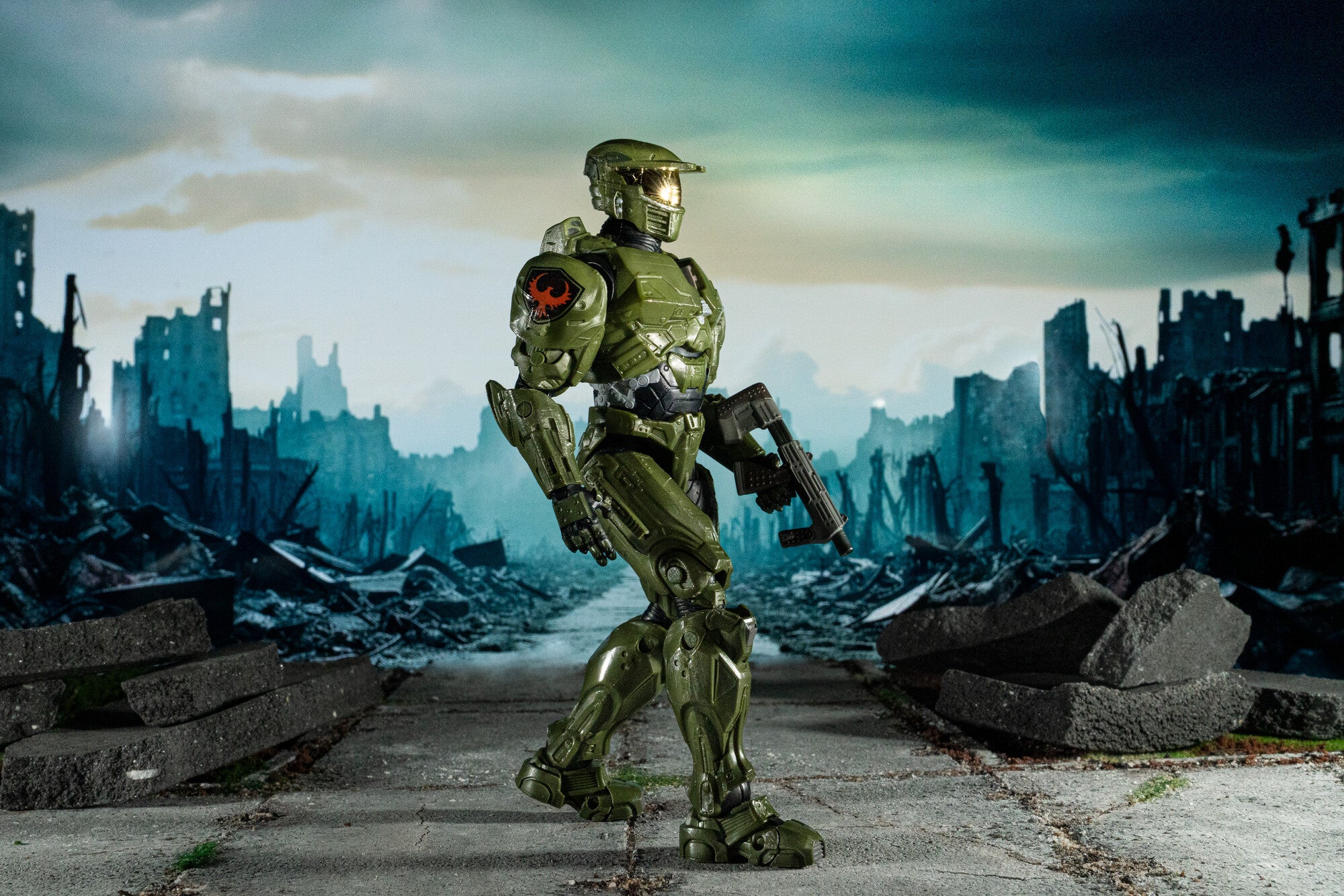HLW0409_HALO_DOUGLAS042_ART5_lpr.jpg