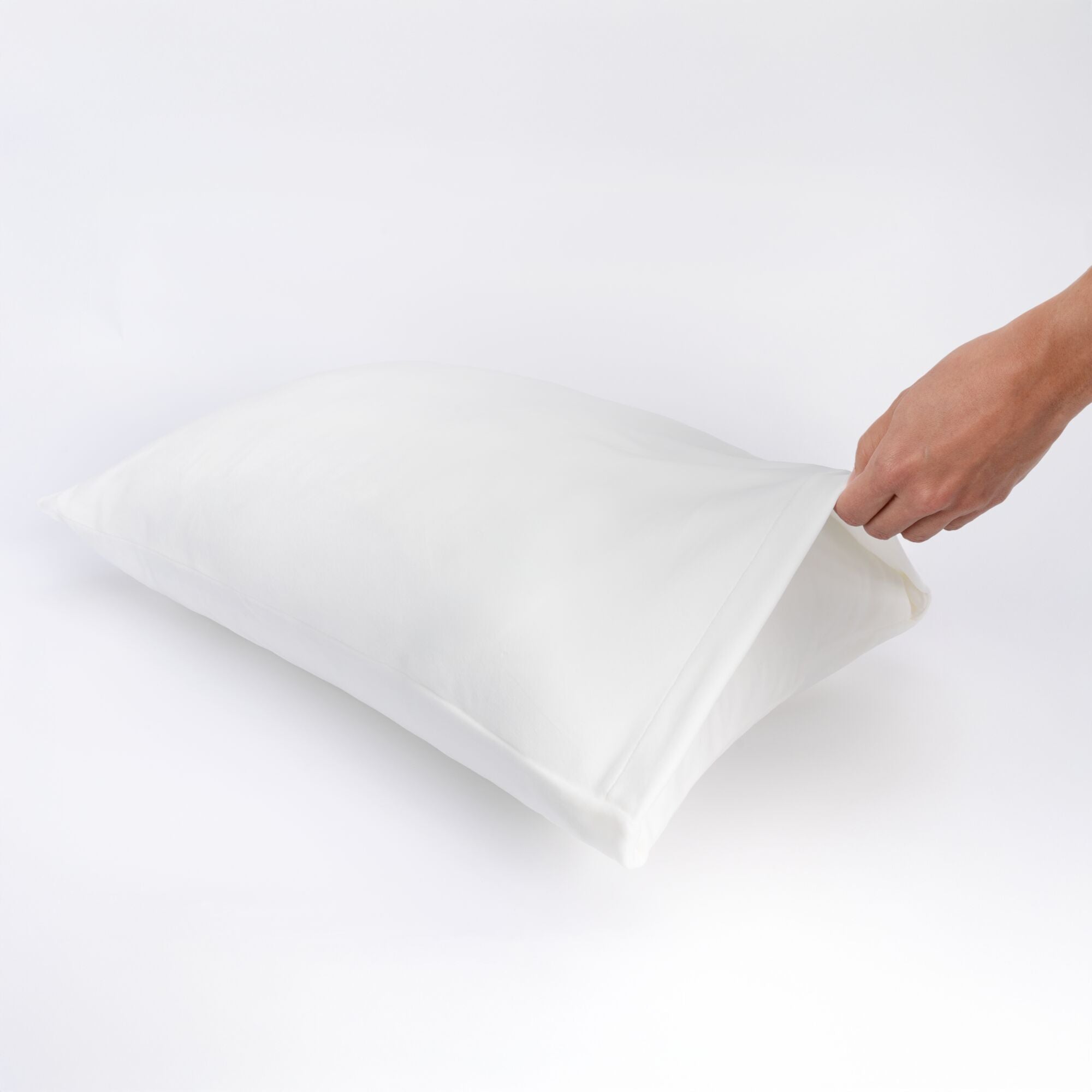 JPGOutput-SQPL00281_SquishPillows-SolidSlumber-White_OPF5.jpg