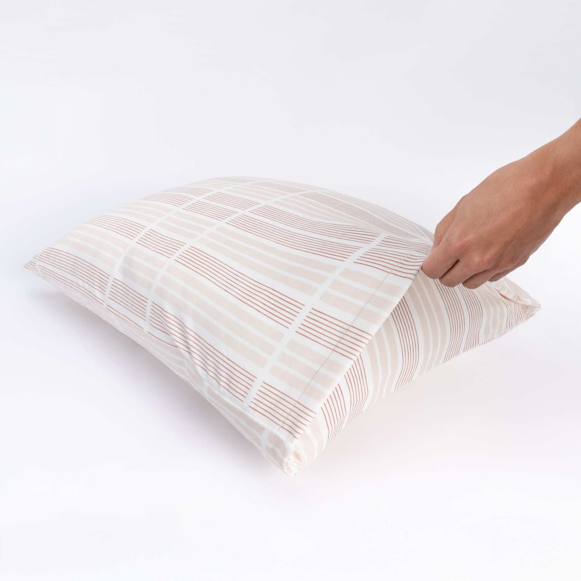 JPGOutput-SQPL00285_SquishPillows-RestfulReedNatural_OPF5.jpg