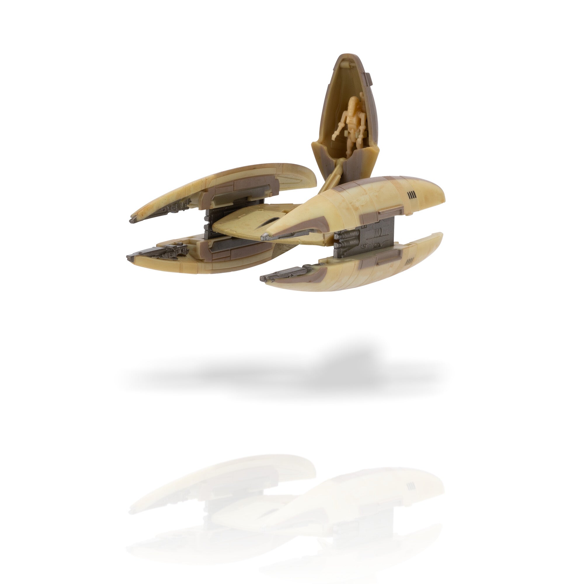 SWJ0344-SmallVehicle_3_-VultureDroidw_BattleDroid_ArmadaEdition_-OPFlyingwithFig3_4L_lpr.jpg