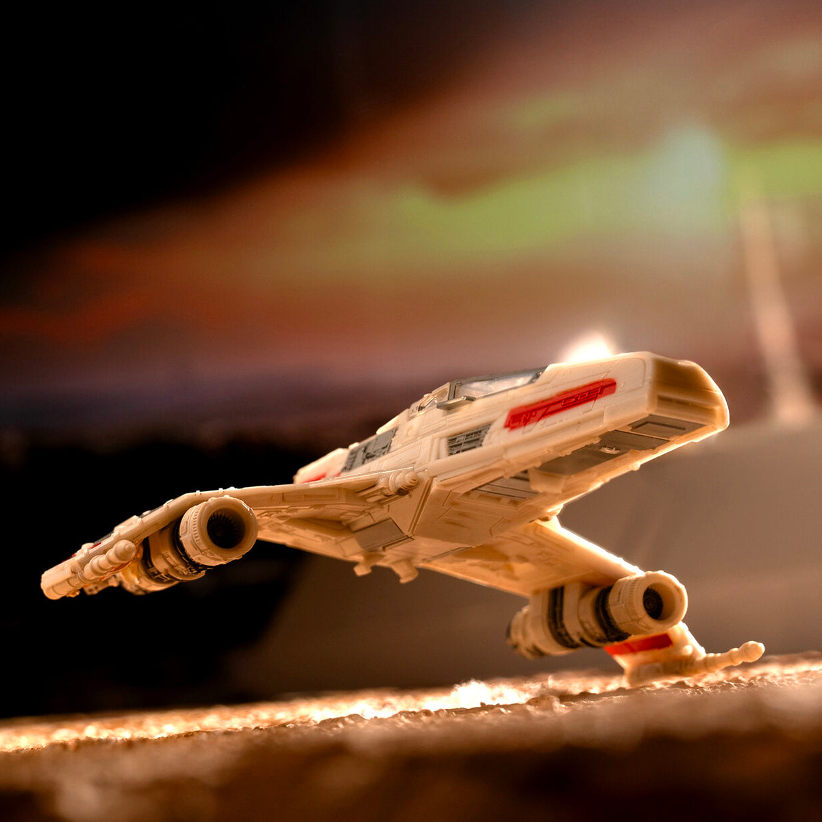SWJ0377-StarWars-S6LightArmorClassCompleteEditionBoxSet-3-rev_lpr.jpg