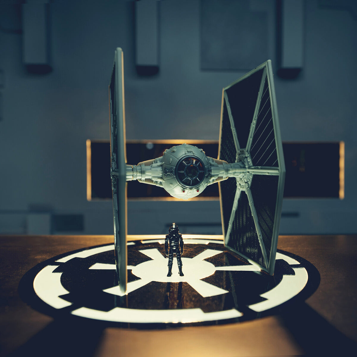SWJ0377-StarWars-S6LightArmorClassCompleteEditionBoxSet-4_lpr.jpg